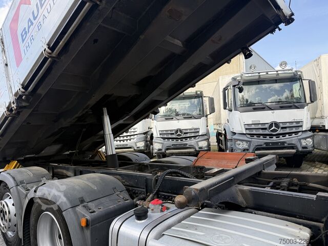 Üç taraflı damperli kamyon MAN TGS 26.400 Kipper Kran Palfinger PK 18002