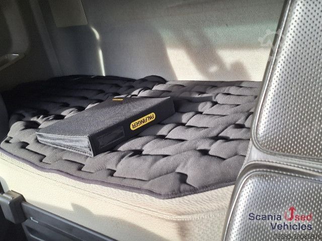 Camión forestal Volvo FH 500 6X4 Holztransport