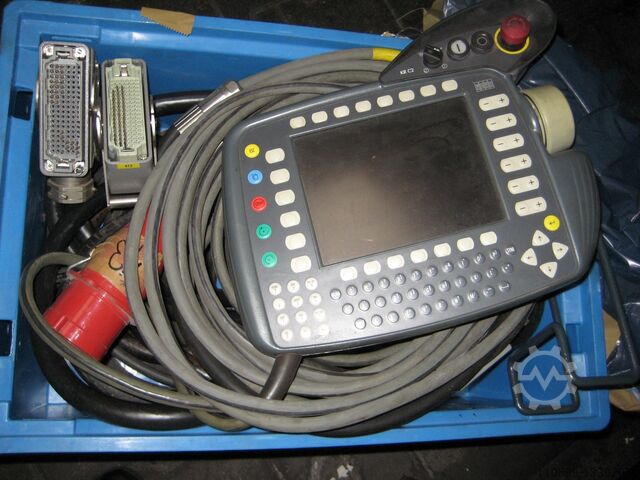 Robi 7-axlig inkl. roterande bord och hytt KUKA KR125/2