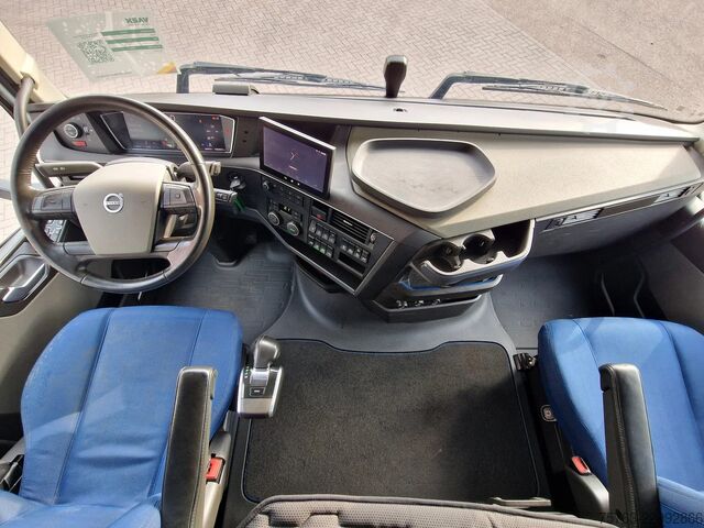 Volvo FH 13.500 Globetrotter XL 6x2 – retarder – rozstaw osi 3,20 m – pełne zawieszenie pneumatyczne Volvo FH 13.500 Globetrotter XL 6x2 - Retarder - 3.20...
