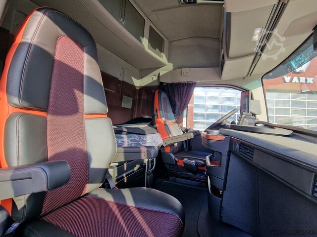 Volvo FH 16.700 Globetrotter 4x2 - NOWY - Retarder - Klimatyzacja postojowa - Aluminiowe felgi - Kam Volvo FH 16.700 Globetrotter 4x2 - NEW - Retarder - I...