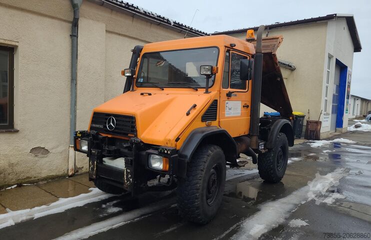 Haszonjármű - billenős Mercedes-Benz Unimog 418/10