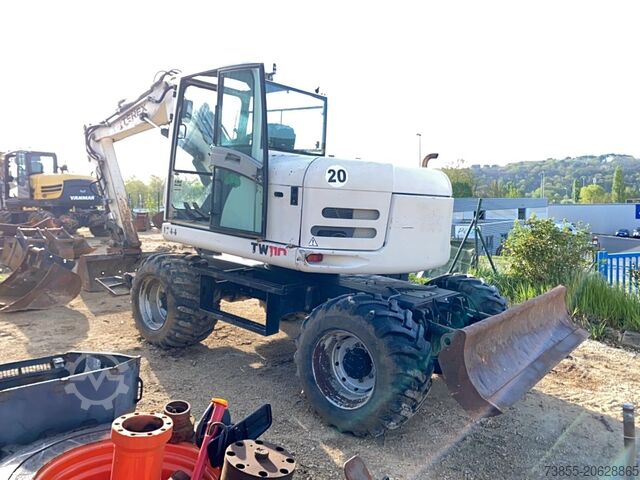 Mobiele graafmachine Terex TW110 with two-piece offset boom and 3 buckets