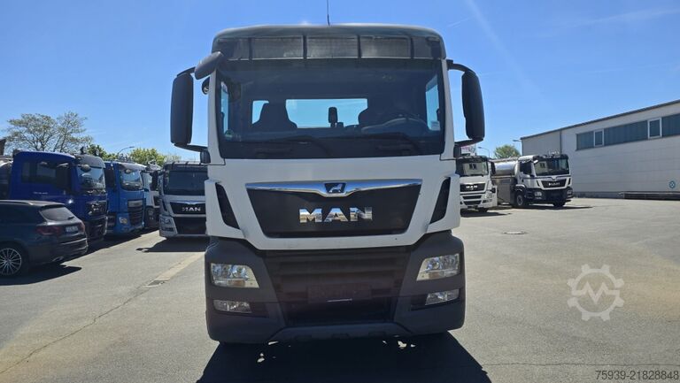 Truck chassis MAN TGS 26.420 6x2