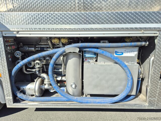 Tanker truck MAN TGS 26.440 (6x2)