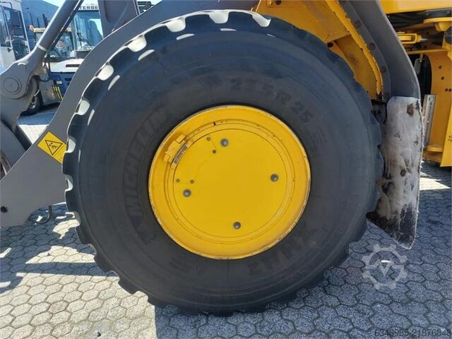 Stavební stroj Volvo L110F