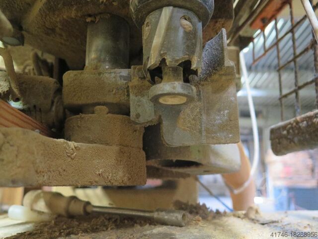 Automatische knooppatchmachine, knoopgatboormachine Raimann A 10