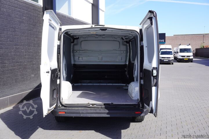 Kastenwagen Renault Trafic 2.0 dCi 130PK EURO 6 - Airco - Navi - Ca...