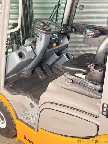 Carrello elevatore frontale GPL Jungheinrich TFG 316s - Service Neu + Garantie - nur 4.717Std.