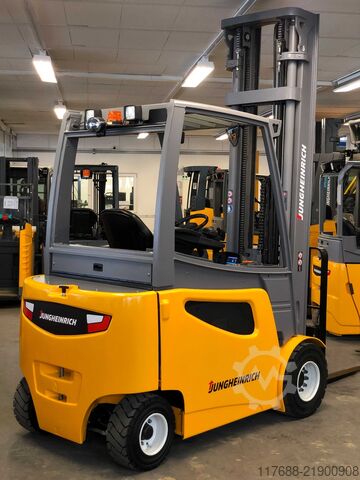 Electric 4-wheeler Jungheinrich EFG S30 - Service Neu - Batterie 87% + Garantie