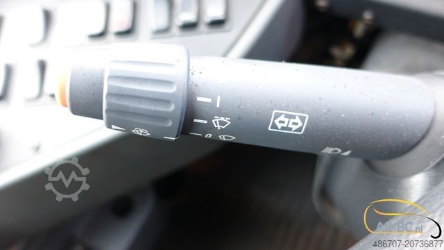 Autocarro de turismo MERCEDES-BENZ Integro M, 57 Sitze