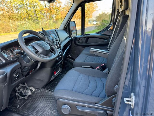 Βαν με κουρτίνα πλευράς IVECO Daily 72C18 Hi-Matic Pritsche Plane+LBW