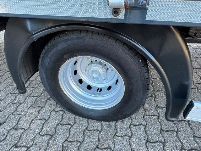 Βαν με κουρτίνα πλευράς IVECO Daily 72C18 Hi-Matic Pritsche Plane+LBW