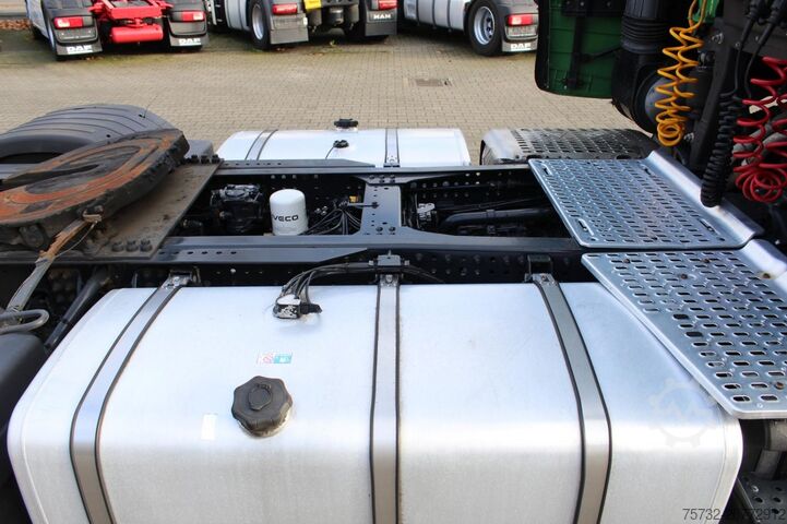 Volume tractor unit Iveco S-Way 510 Retarder Alufelgen Navi 2 x Kühlbox