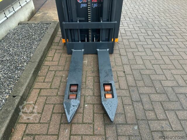 VS-22523 Electric triplex mast stacker 6300mm Refurbished STILL SV 16