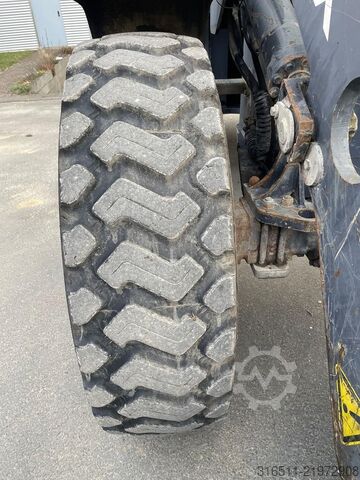 Nakladač Terex TL160