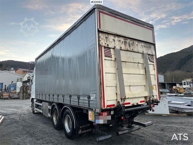Box body Volvo FH16 700 Tandem Box Truck with Lift and Onspot
