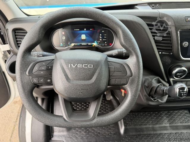 Dobozos furgon IVECO 35S16 V MAXI / PDC / DAB