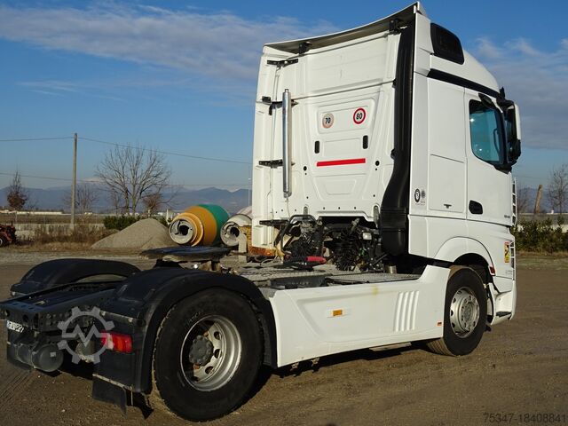 Standard traktor Mercedes-Benz ACTROS 1845