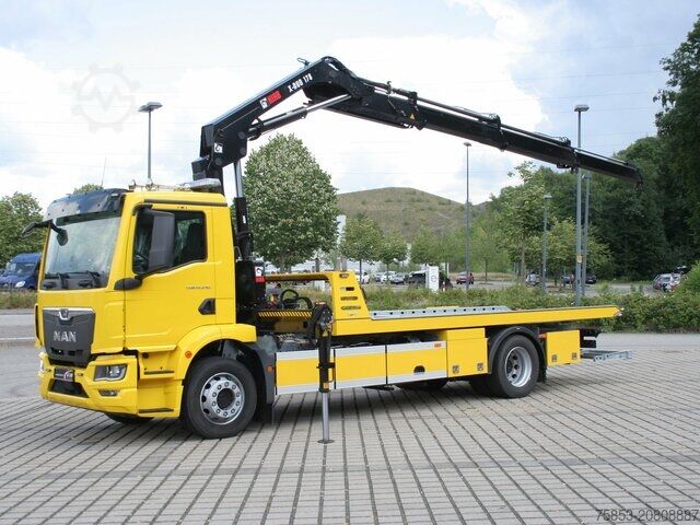 Takelwagen MAN TGM 18290 Bergefahrzeug mit HIAB Ladekran
