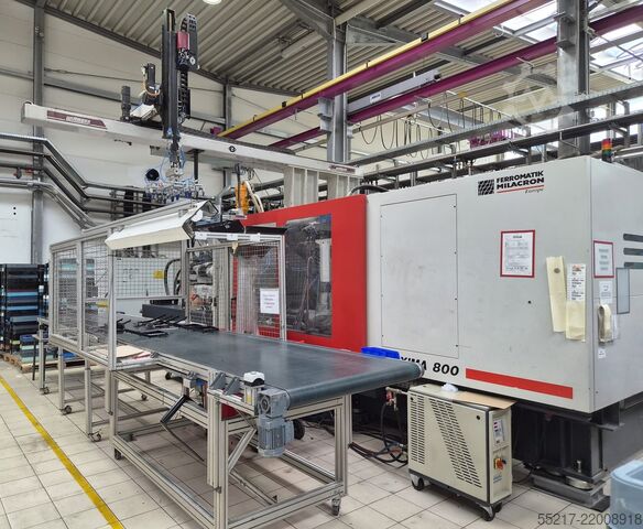 Vstřikovací stroj FERROMATIK MILACRON MM 800