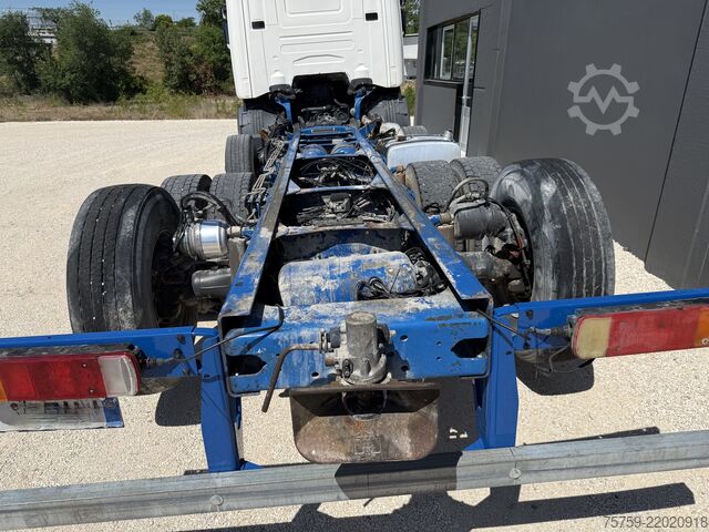 șasiu de camion SCANIA R470 Chassis 8x2 Retarder Euro3