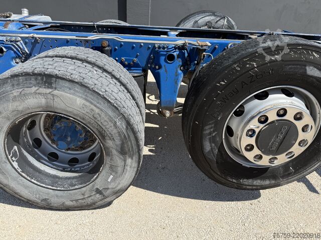 șasiu de camion SCANIA R470 Chassis 8x2 Retarder Euro3