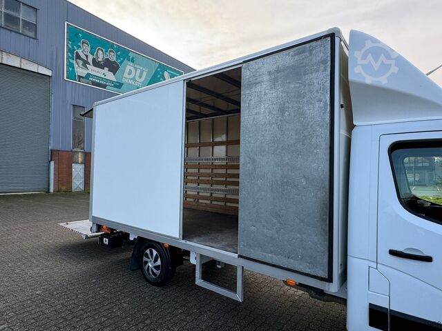 Transporter with suitcase Renault Master Koffer mit Ladebordwand *Klima*