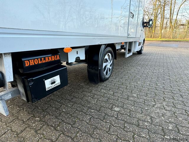Transporter with suitcase Renault Master Koffer mit Ladebordwand *Klima*