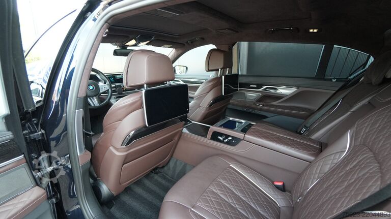 Personenvervoer BMW 745Le xDrive Hybrid 6-cyl