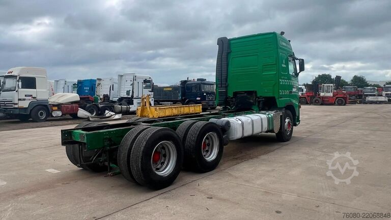 Șasiu cu cabină Volvo FH 520 (6X4 / LONG CHASSIS / FRONT STEEL)
