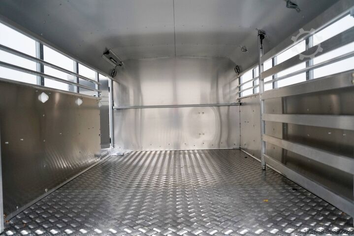 Veewagen Ifor Williams TA5 | 8x4 241X156X120CM VIEHANHÄNGER