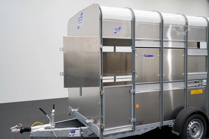 Veewagen Ifor Williams TA510 | 14x7 | RAMPE-/TÜR-KOMBI 434X178X214CM VIEHANHÄNGER | 2X LÜFTUNG