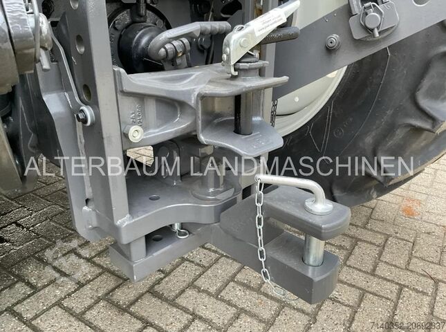 Traktor Valtra Q225