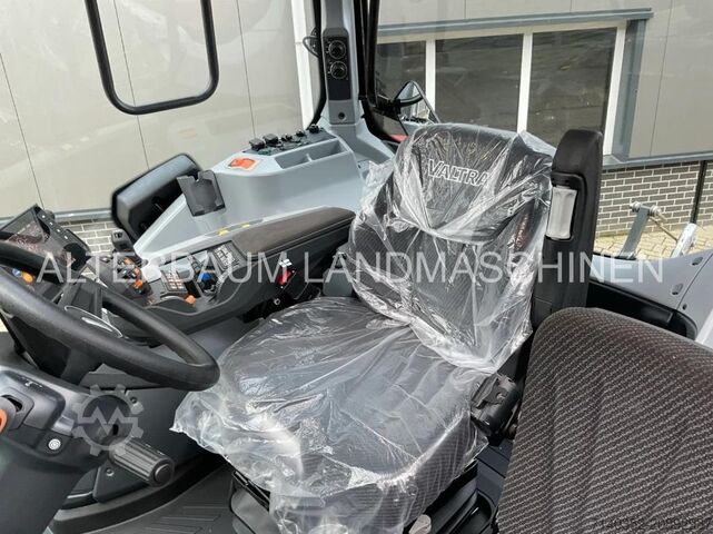 Traktor Valtra Q225