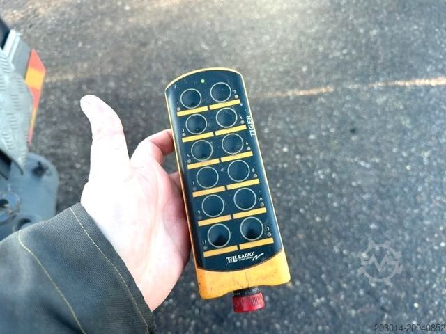 Tippbil MERCEDES-BENZ Actros 2551 Dreiseiten Getreidekipper 6x2