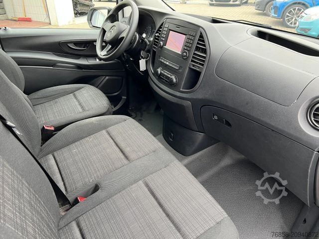 Fourgon tôlé MERCEDES-BENZ eVito KA Lang 3Sitzer Kamera Navi Flügeltüren