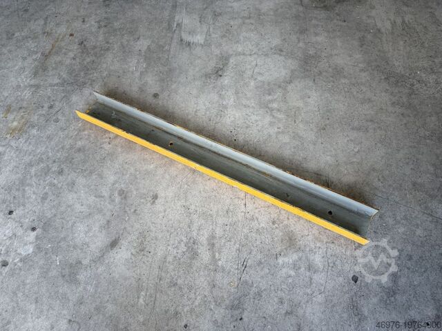 Hoogte: 1.190 mm / voor frameprofiel: 110 mm  Ständerschutz Rammschutz Anfahrschutz