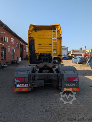Volume SZM MAN TGX 18.480 Lowliner Hubsattelplatte
