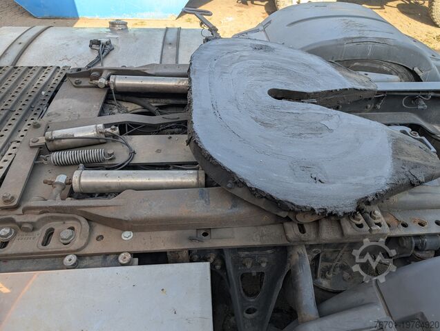 Volume SZM MAN TGX 18.480 Lowliner Hubsattelplatte