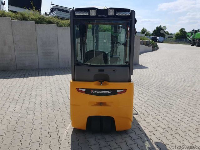 Wózek widłowy czołowy JUNGHEINRICH EFG 215 / Triplex: 4.25m! / SS / nur 3.488h!