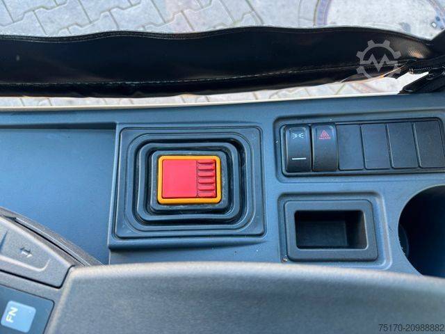 Čelní vysokozdvižný vozík JUNGHEINRICH EFG 215 / Triplex: 4.25m! / SS / nur 2.865h!