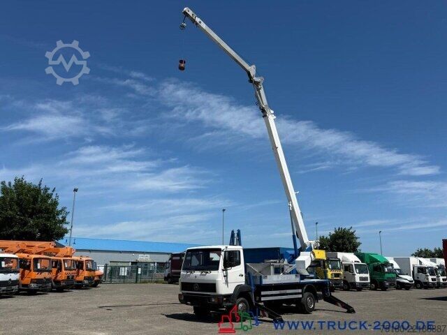 Vrachtwagen met kraanopbouw Mercedes-Benz 814 Böcker Montage- Dachdecker+Arbeitskorb 25 M.