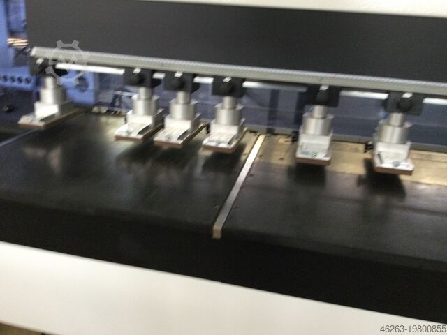 Centru de prelucrare cu avans continuu HOMAG DRILLTEQ D-510