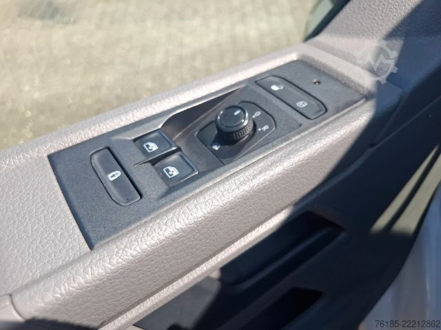 Microbuz VOLKSWAGEN T6.1 9Sitzer  4motion   1. Hand