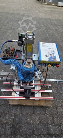 Mašina za bušenje okova sa horizontalnim pogonom. Hettich Blue Max 19 - FS