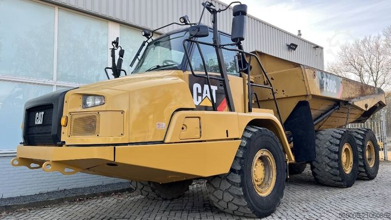 Sklápěč CAT 730 C2      2017