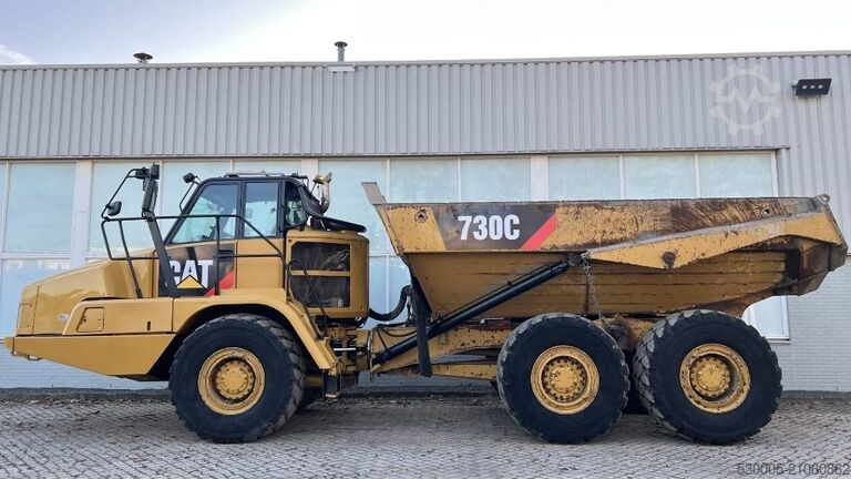 Sklápěč CAT 730 C2      2017