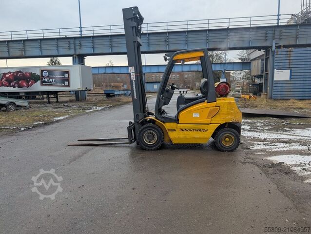 LPG'li forkliftler Jungheinrich TFG 25 // Halbkabine