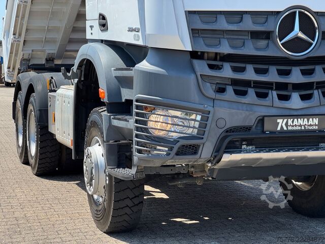Camion-benne tricar MERCEDES-BENZ 3343 Arocs 4 Allrad 6x6 MEILLER  Only 34.000 Km